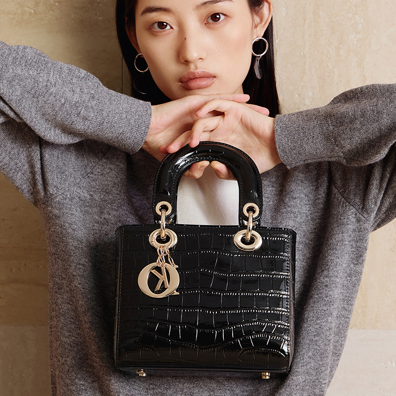 100% Genuine Leather Luxury Mi - огляд і ціна Luxury Bags Office