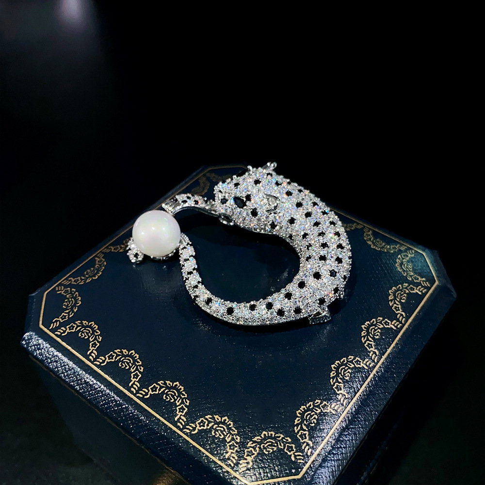 Sparkling Full Black White Rhi - огляд і ціна Luxury Bags White