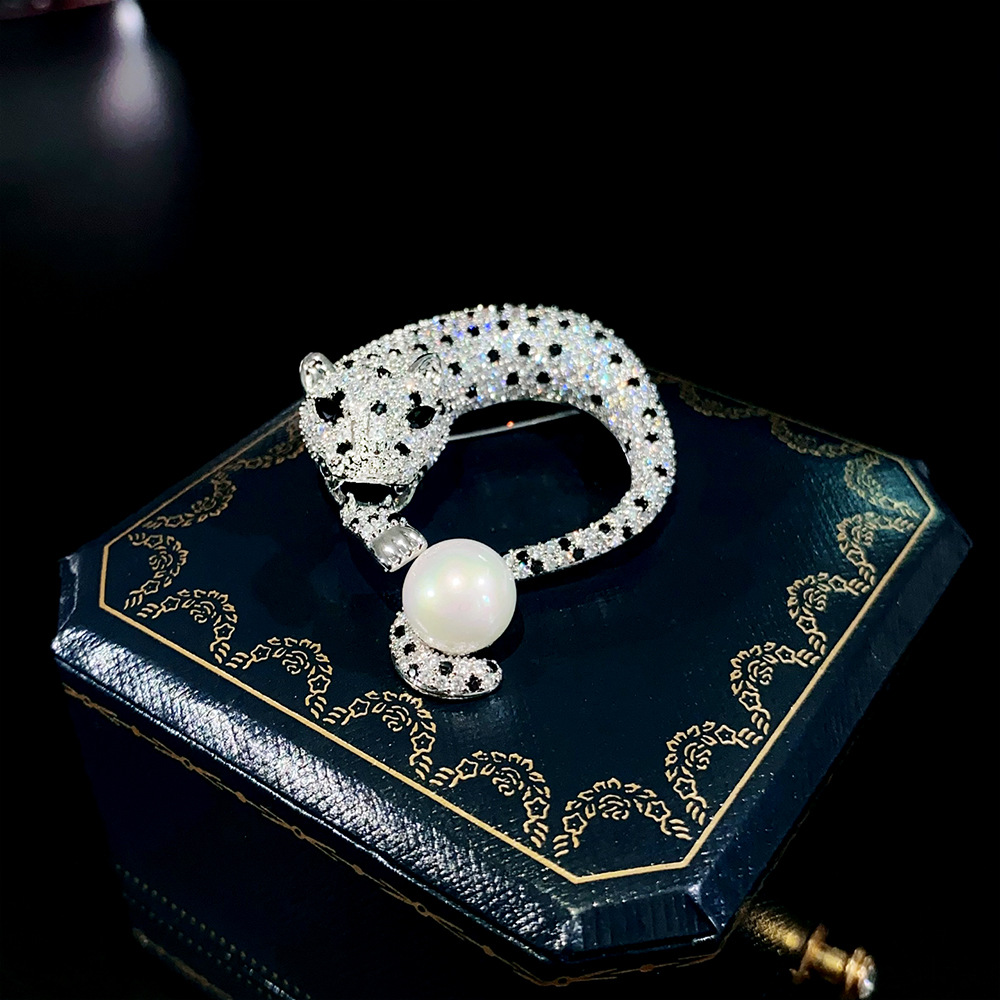 Sparkling Full Black White Rhi - огляд і ціна Luxury Bags White