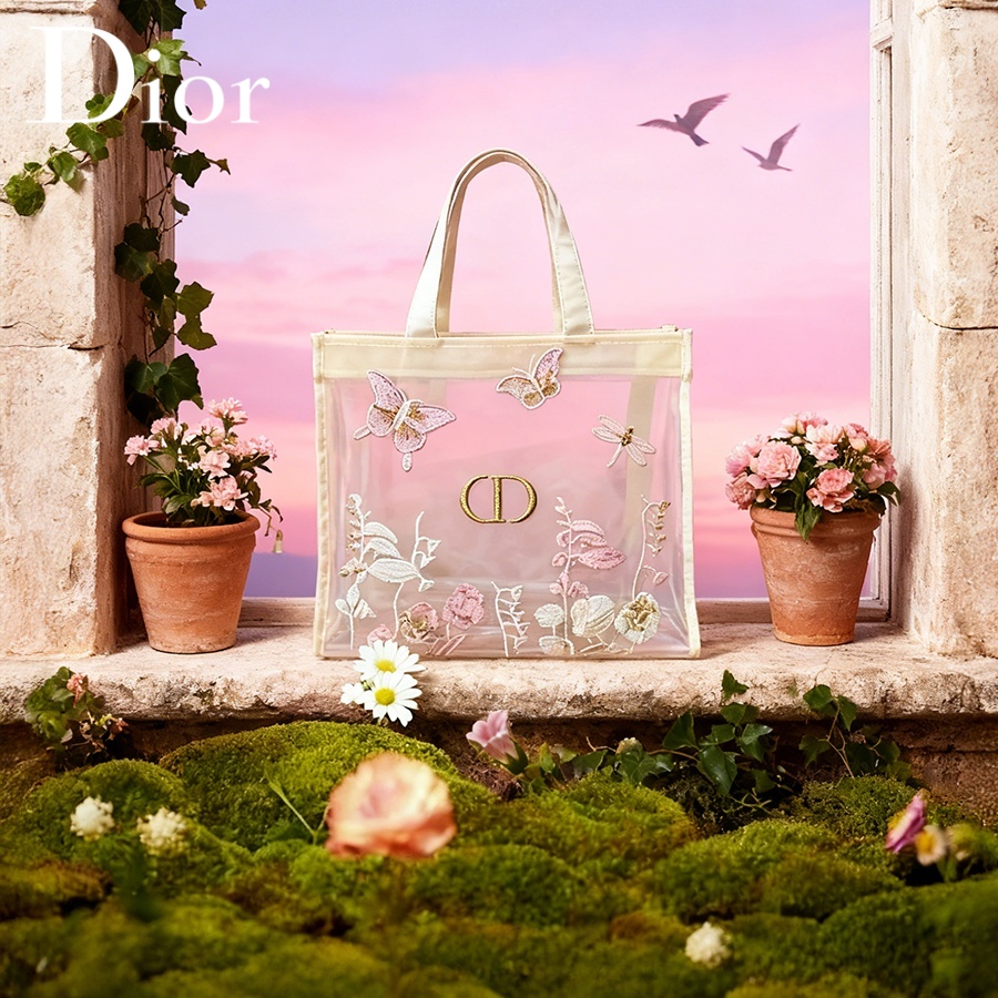 Christian Dior Dior’s Bag Luxu - огляд і ціна Luxury Bags White