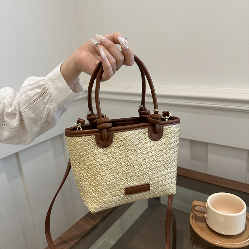 New Straw Woven Crossbody Bags - огляд і ціна Luxury Bags Without Logo