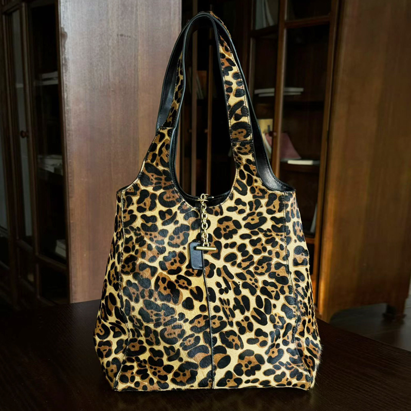 Leather Bucket Bags For Women  - огляд і ціна Luxury Bags Of 2026