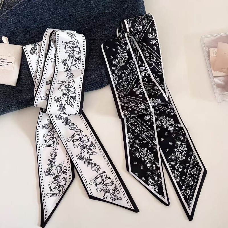 Black White Double Sided Paisl - огляд і ціна Luxury Bags White