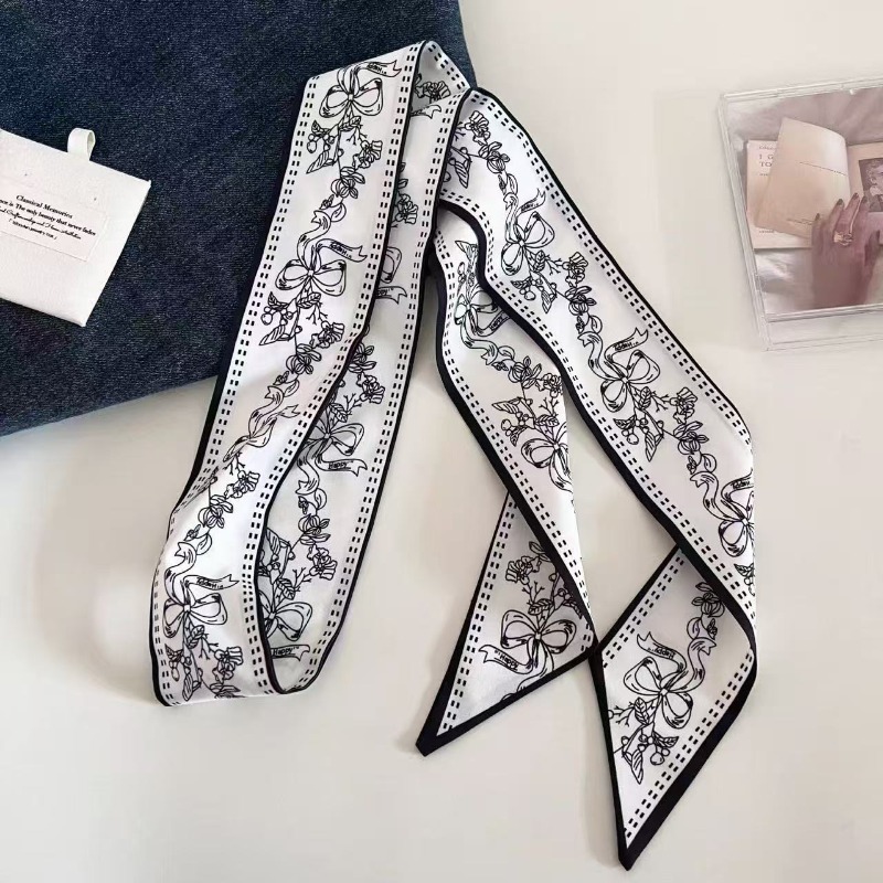 Black White Double Sided Paisl - огляд і ціна Luxury Bags White