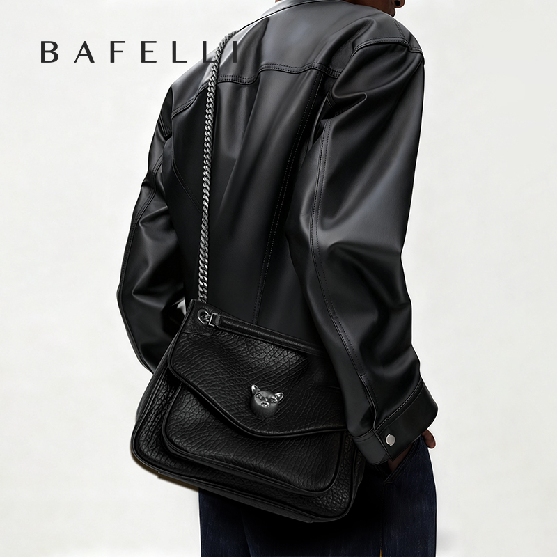 BAFELLI Trendy Chained Tote Ba - огляд і ціна Luxury Bags White