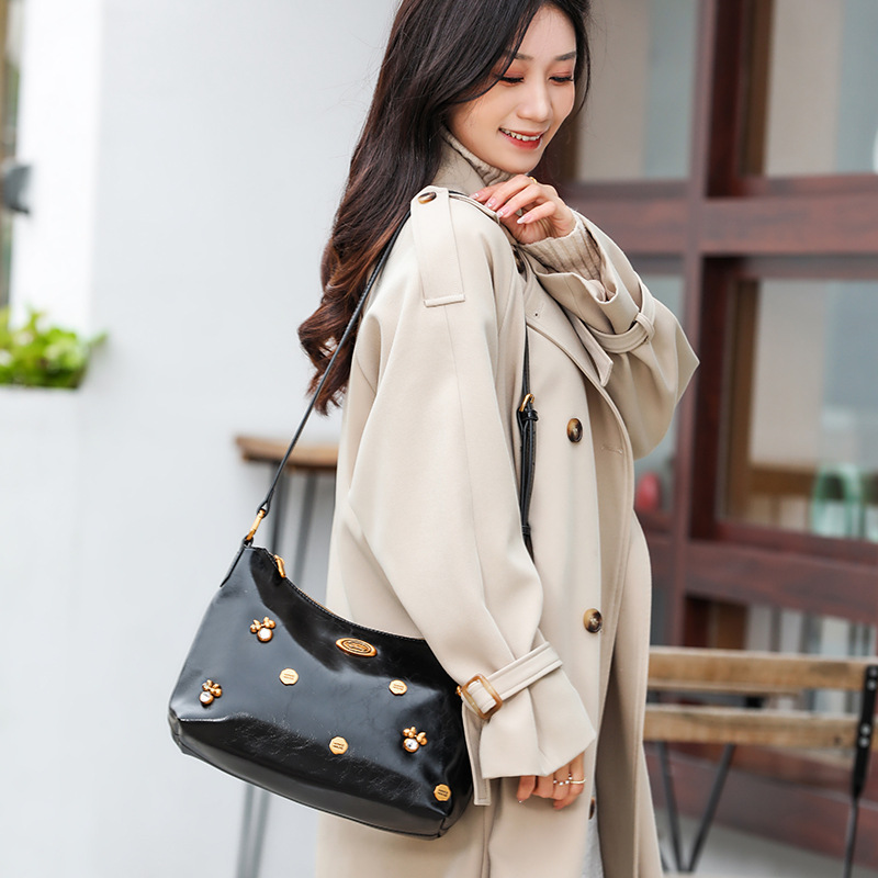Disney Mickey Purses and Handb - огляд і ціна Luxury Bags Cute