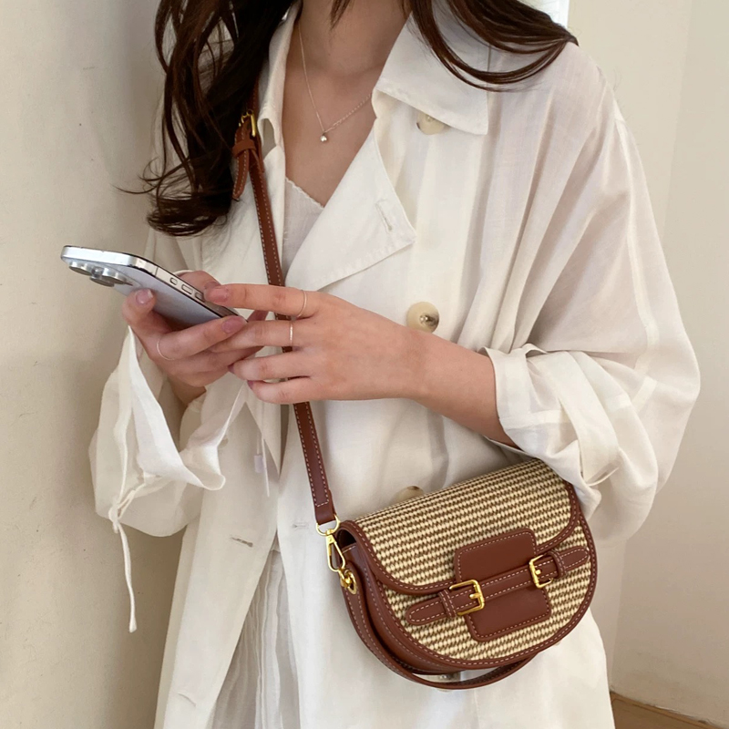 England Style Mini Straw Saddl - огляд і ціна Luxury Bags Of 2026