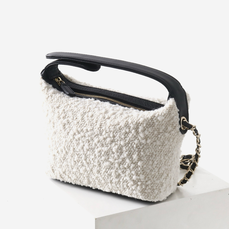 Leather Classic Mini Hobos Bag - огляд і ціна Luxury Bags Of 2026