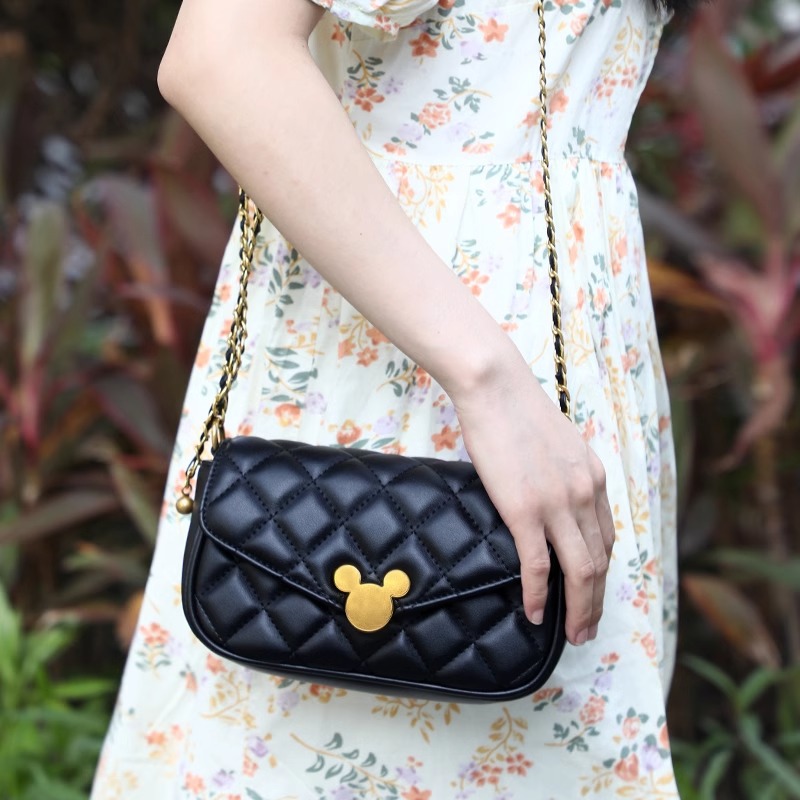 Disney Mickey Purses and Handb - огляд і ціна Luxury Bags Cute