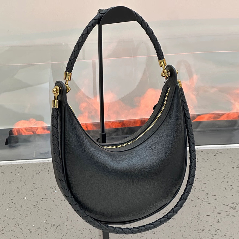 Classic Round Moon Slim Bags F - огляд і ціна Luxury Bags Of 2026